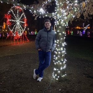 Meet your Posher, Carlos